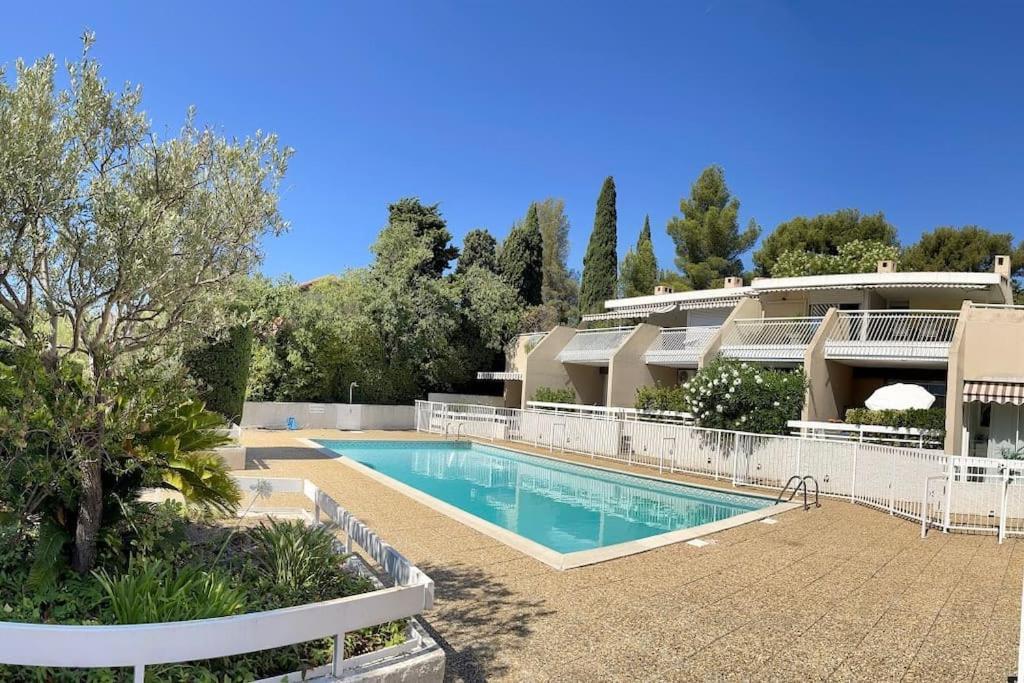 Le Solea - Cassis Centre Residence Le Club Avec Piscine Et Garage Pour 2-4 Personnes Kültér fotó